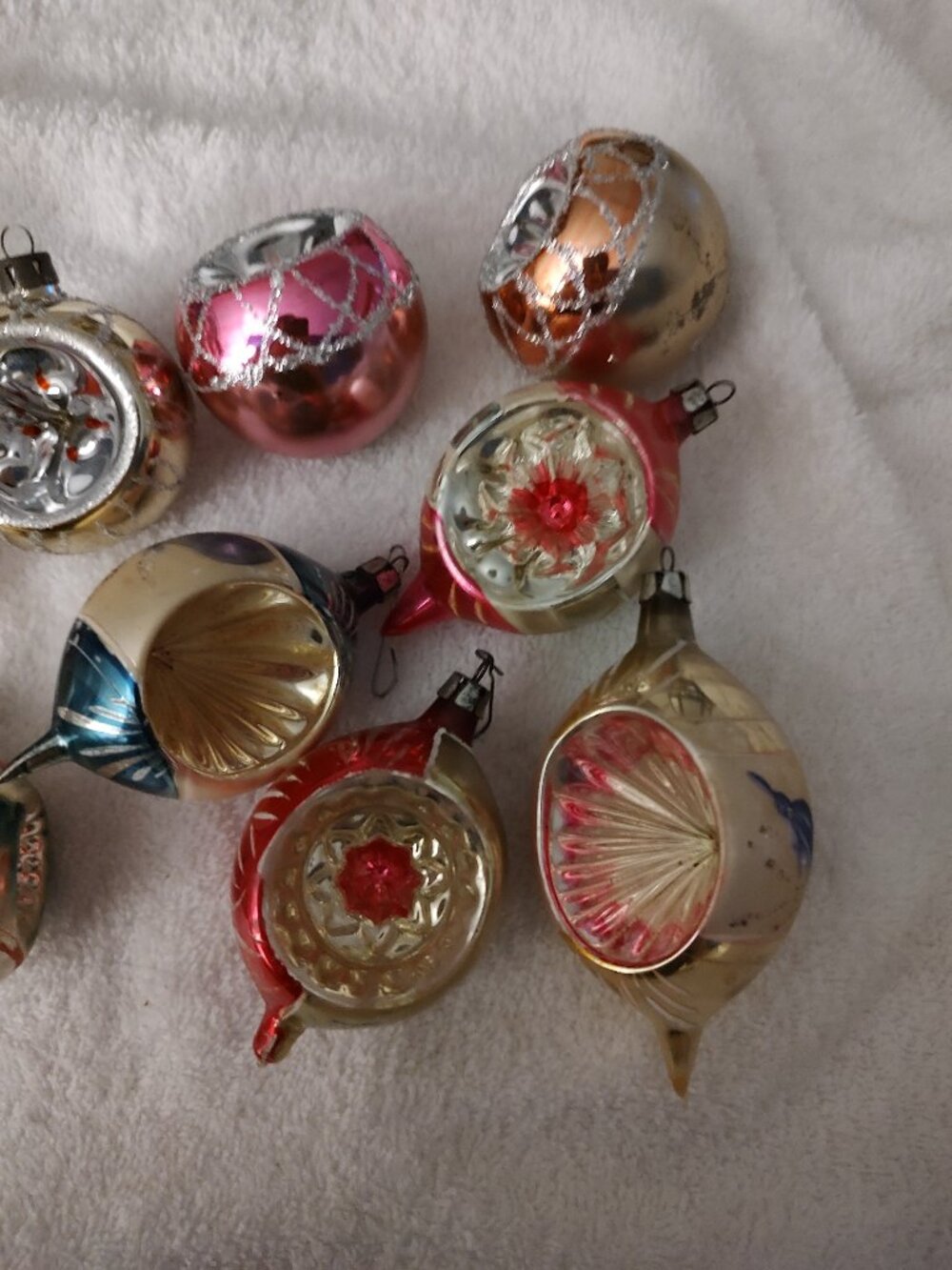 CHRISTMAS ORNAMENTS VINTAGE